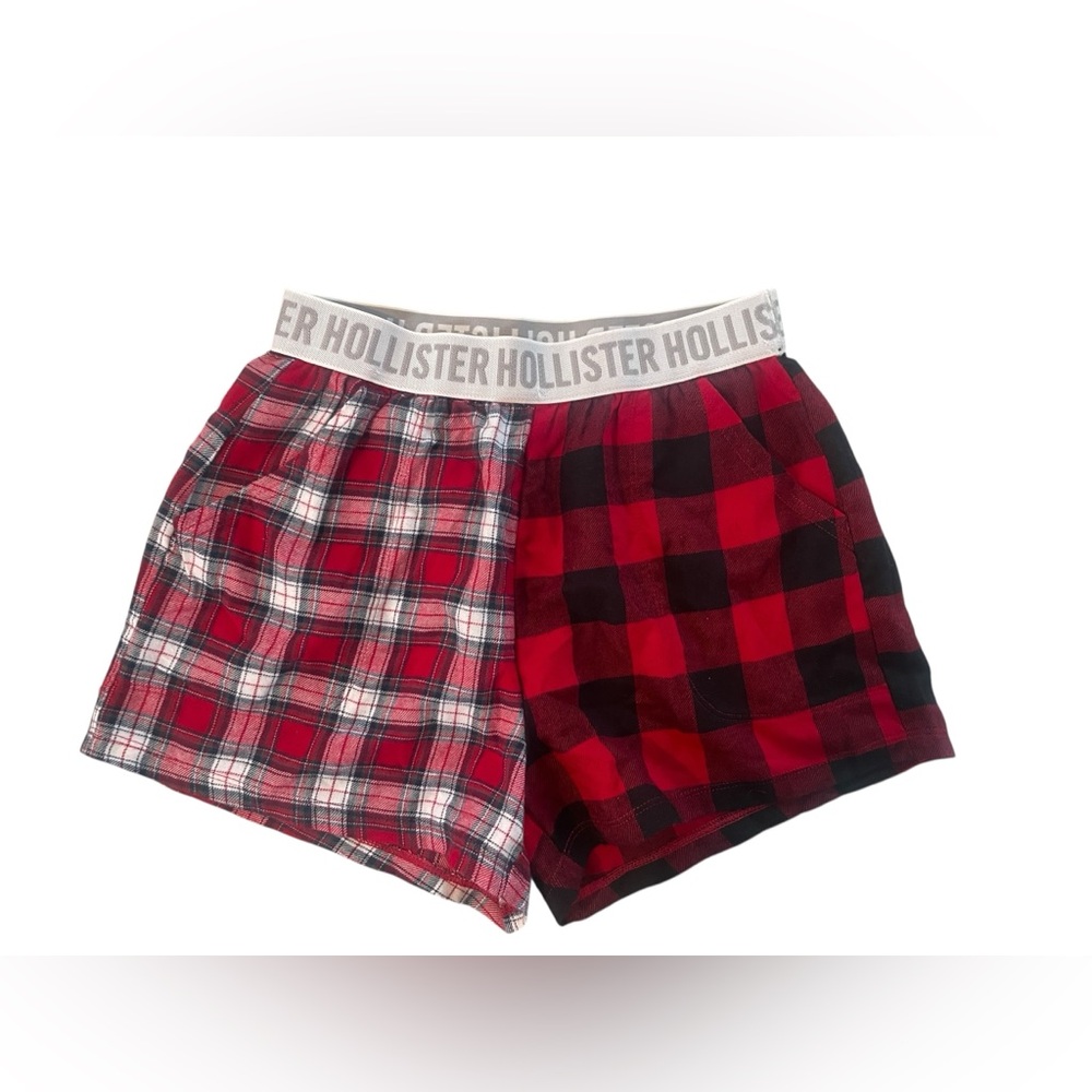 Hollister Women’s Lounge Cotton Plaid Shorts - Red and Black XS‎